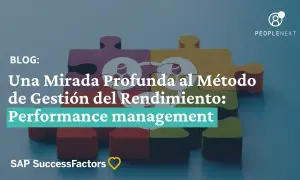 Piezas de rompecabezas unidas, simbolizando la estrategia de **performance management** para una gestión de rendimiento exitosa.