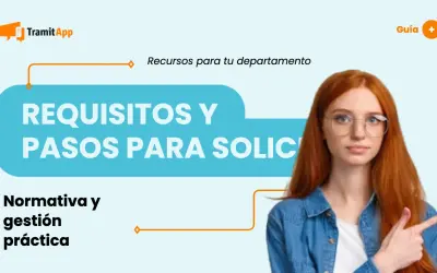 Guía sobre requisitos y pasos para solicitar excedencia voluntaria. Mujer pelirroja con gafas señala hacia la información.