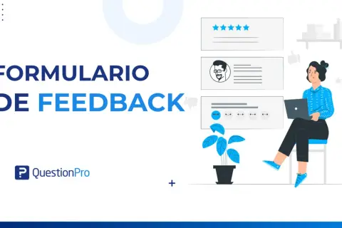 Formulario de feedback para una encuesta de satisfacción laboral. Una mujer usa una laptop mientras revisa comentarios y estrellas.