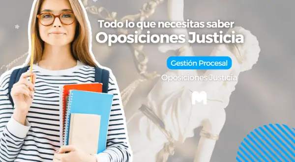 Joven estudiante con gafas y libros, lista para las oposiciones justicia.