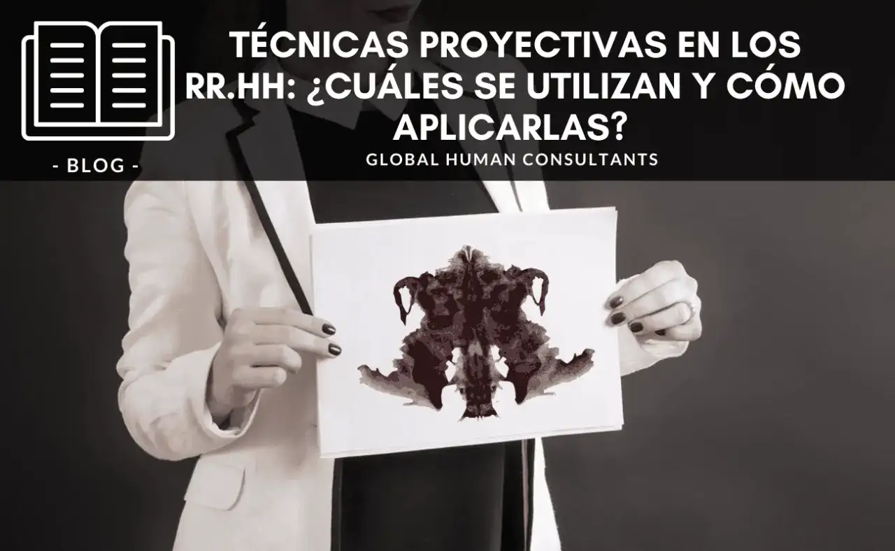 Persona muestra mancha de tinta, ejemplo de técnicas proyectivas en RR.HH. para entender la mente.