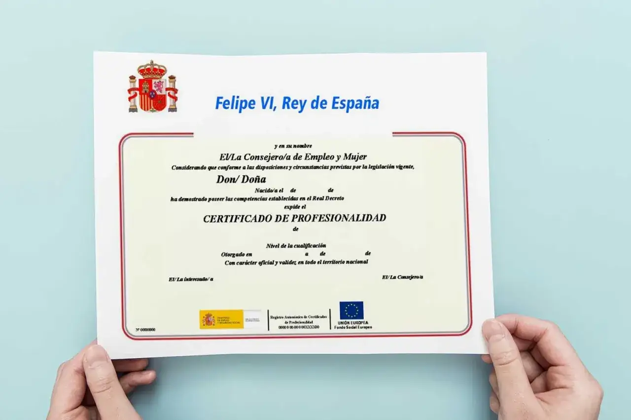 Certificado de Profesionalidad emitido por Felipe VI, Rey de Espa&ntilde;a. Este documento oficial valida las competencias de una persona, demostrando su acreditado significado en el &aacute;mbito laboral.