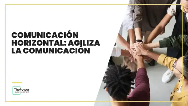 Manos unidas en equipo, simbolizando la **comunicación horizontal** y la colaboración.